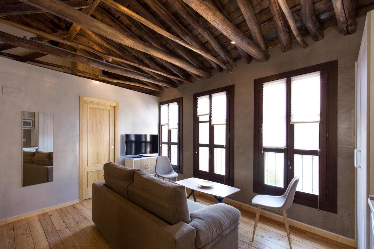 Los Lobos Suites Apartamentos Гранада Экстерьер фото